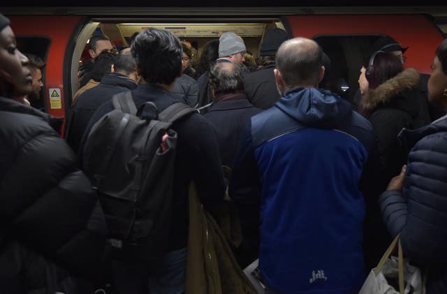 2-50077355 London tube – stock