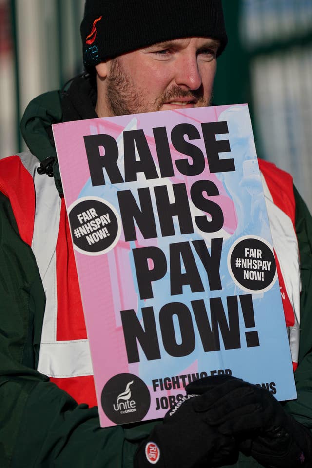2-70884954 Industrial strike