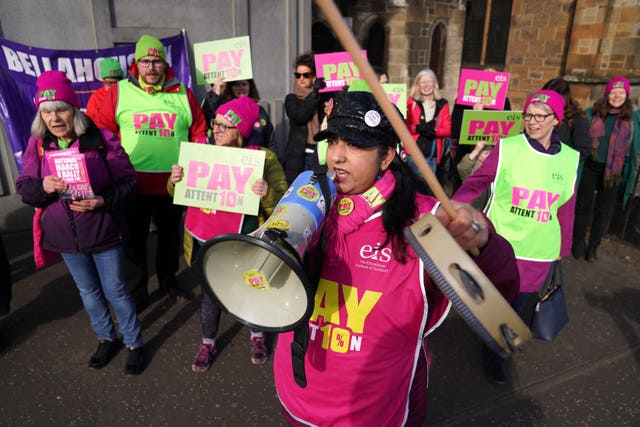 2-71187144 Industrial strike