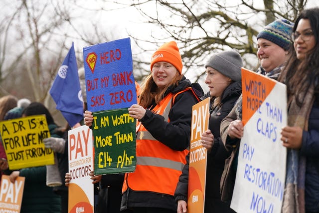 2-71360037 Industrial strike
