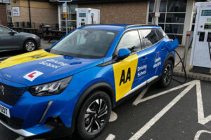 Driving school launches lessons in electric cars