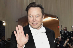 Musk gets seven billion dollar backing for Twitter bid from tech heavyweights