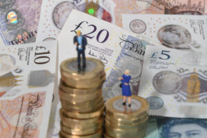 Gender gaps in pension incomes could persist for decades, says IFS