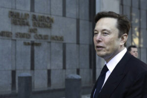 Musk apologises to sacked Twitter worker after saying he did ‘no actual work’