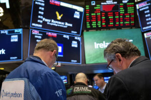 Global stock sell-off continues after Silicon Valley Bank failure