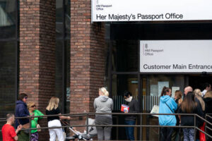 Passport Office workers to strike for five weeks in escalation of pay row