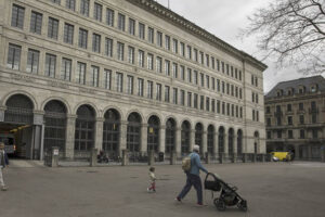 Credit Suisse deal ‘halted crisis’