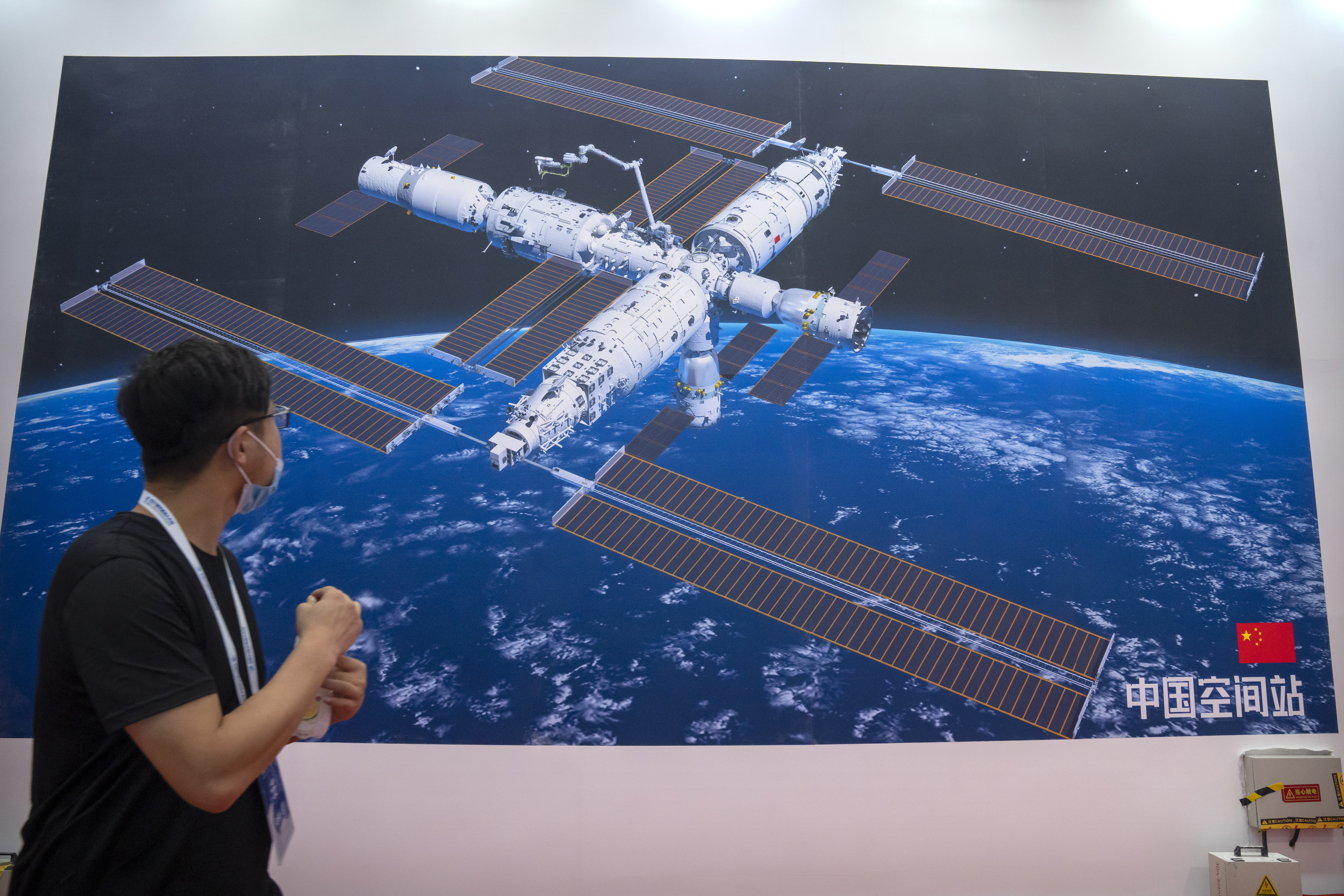 db1230e9-228f-44d1-9fa4-f0c10f56216e Artist's impression of China's space station