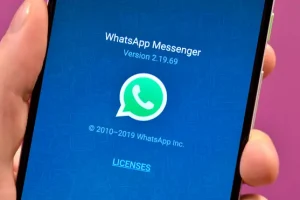 WhatsApp tests phone-free calls and messages