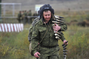 New Russian campaign seeks to entice men to fight in Ukraine