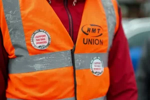 Network Rail makes new offer to the RMT union