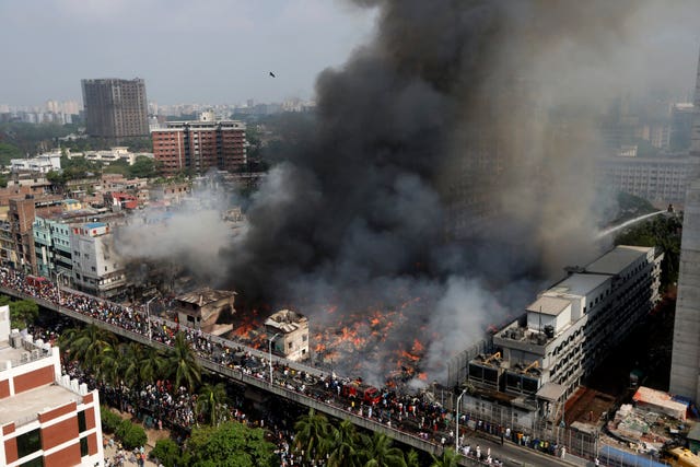 5115a4cf12bc476aa988234621c6d858 Bangladesh Market Fire