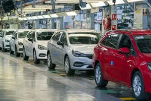 Car production sinks to lowest level since 1950s