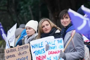Thousands of NHS physiotherapists to strike over pay