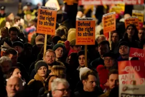 Strikes Bill clears the Commons but legal challenges threatened