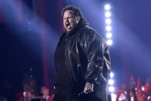 Rapper-turned-country singer Jelly Roll reigns at CMT Music Awards show