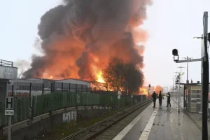 Large Hamburg fire sparks public safety alert and hits train services