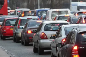 Calls grow for Government to bring fossil fuel car phaseout forward to 2030