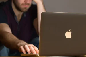 Helpline: Cyberbullying from pupils poses threat to teachers’ mental wellbeing