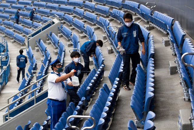 Virus Outbreak Japan Tokyo Crowds
