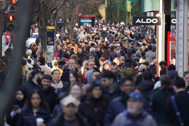 2-70374942 Footfall in central London is more than double that of last year up to midday on Boxing Day (James Manning/PA)