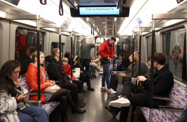 2-71046929 Elizabeth line survey