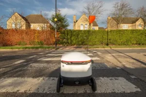 Co-op expanding use of robots to deliver goods
