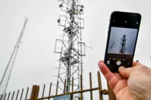 Government risks missing 5G and faster broadband targets, MPs warn