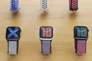 Mask-wearing iPhone users will soon be able to unlock phone using an Apple Watch
