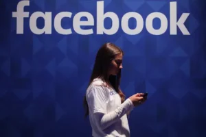Facebook urges users to scrutinise content in latest bid to fight misinformation