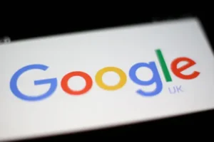 Google halves Play Store developer fees