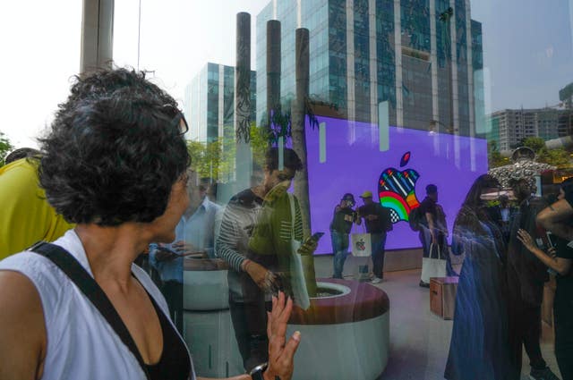 36cdad45e7d145cf83e76d2af422947c India Apple Store