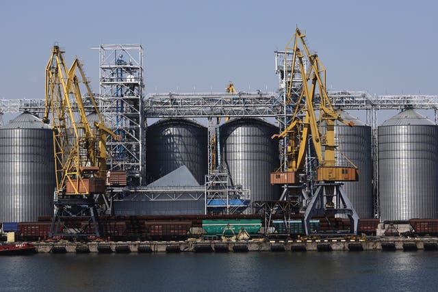 42513e0bbc954aacbef6b6c581eff989 The grain storage terminal at the Odesa Sea Port