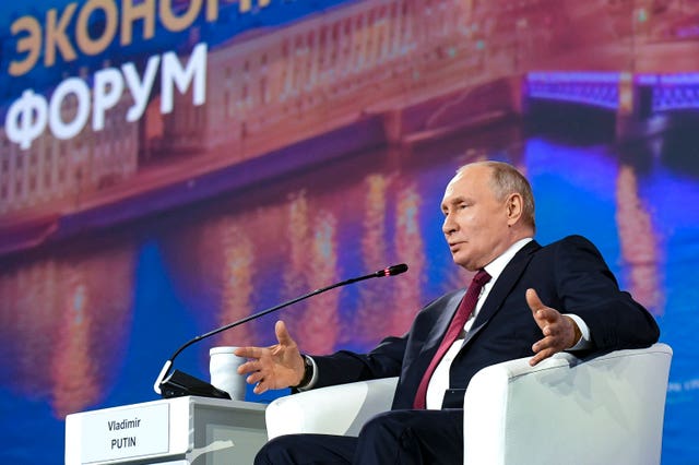47d289aba3504b3a8e2f06f70327f01f Russia Economic Forum