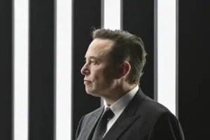 Elon Musk’s company aims to test brain implant in people