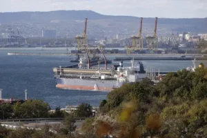G7 joins EU on 60 dollar-per-barrel price cap on Russian oil