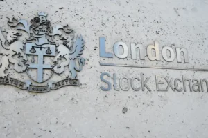 FTSE positive at close amid Chinese relaxation of Covid curbs