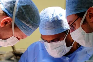 Scottish junior doctors to be balloted over industrial action