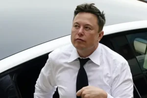 Musk threatens legal action against Twitter account that tracked his private jet