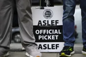 Train operating companies offer two-year pay deal to drivers’ union