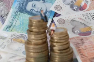 Workers typically feel they need a £49,300 salary to live comfortably – survey