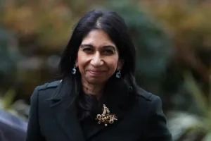 ‘Golden visas’ review finds risk of links to corruption among wealthy investors