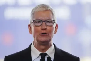 Apple boss Tim Cook to take more than 40% pay cut
