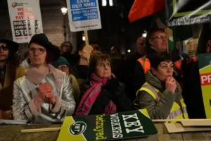 Anti-strike legislation passes first test but wave of industrial action rolls on