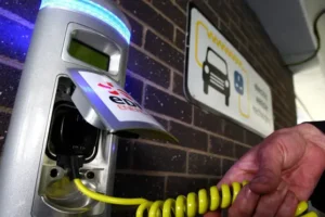 Oxfordshire battery plant to open next year with around 300 new jobs