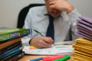 NASUWT teachers in England to be re-balloted on strikes after pay offer rejected
