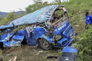 10 people returning from funeral killed in Kenya bus crash