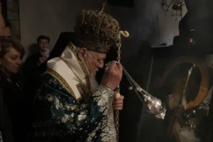 Orthodox patriarch marks Easter on Turkish island
