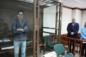 US reporter faces Moscow court to appeal against detention on spying charges
