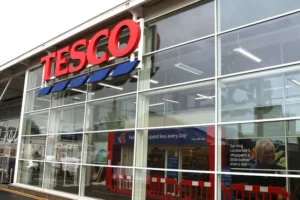Tesco plans appeal after Lidl scores victory in logo fight